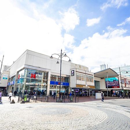 Spacious Flat With Patio & Parking In City Centre Reading Exterior photo