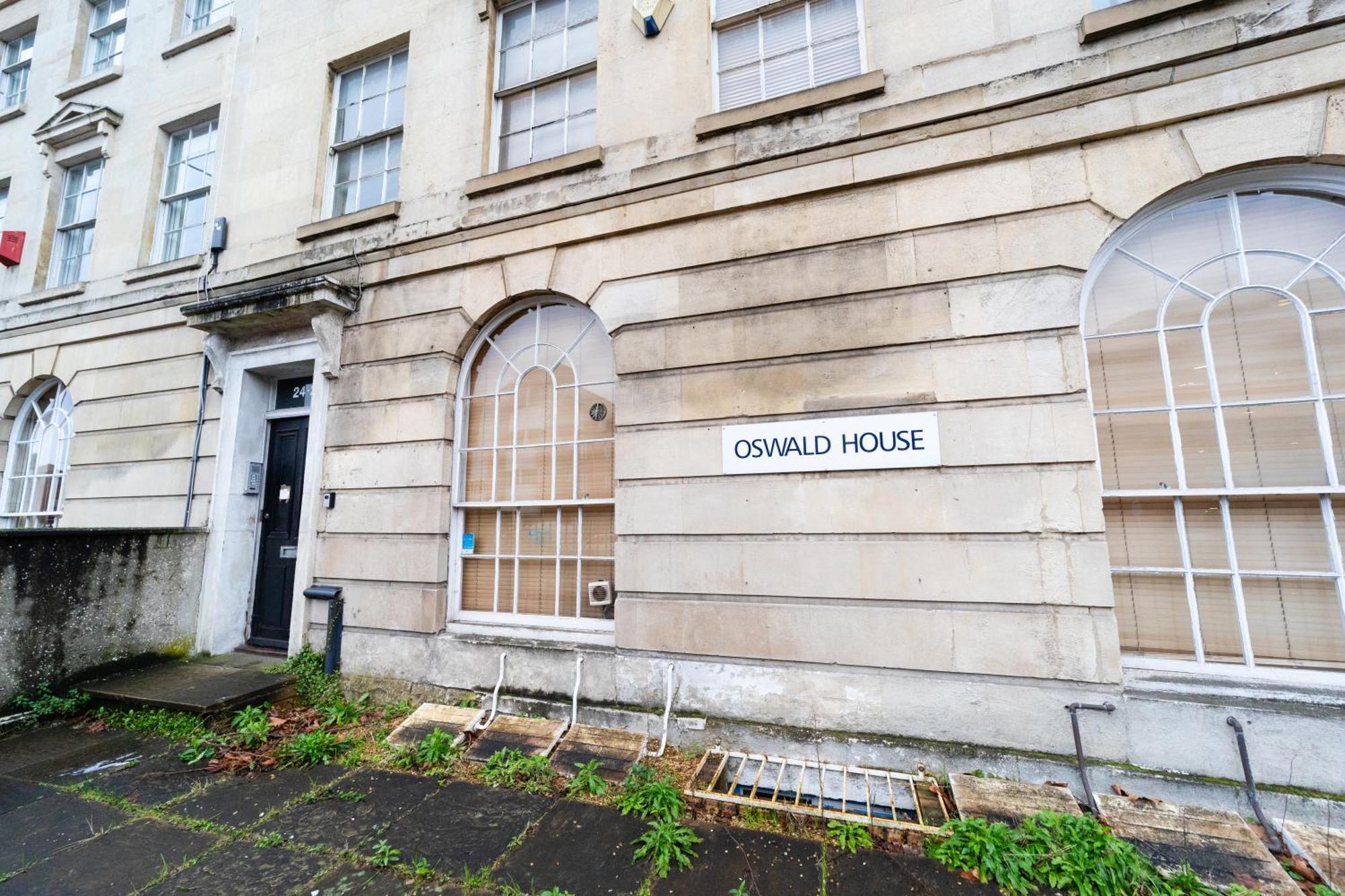 Spacious Flat With Patio & Parking In City Centre Reading Exterior photo